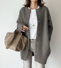 Gris oscuro